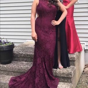 Stunning size 8 Formal Dress!